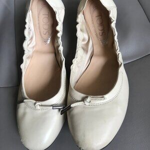 TOD'S GENUINE LEATHER BALLET FLATS** US 8